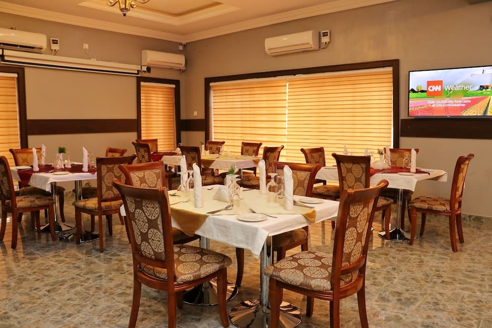 Bayse One Premium Hotel - Standard Room with free Wifi