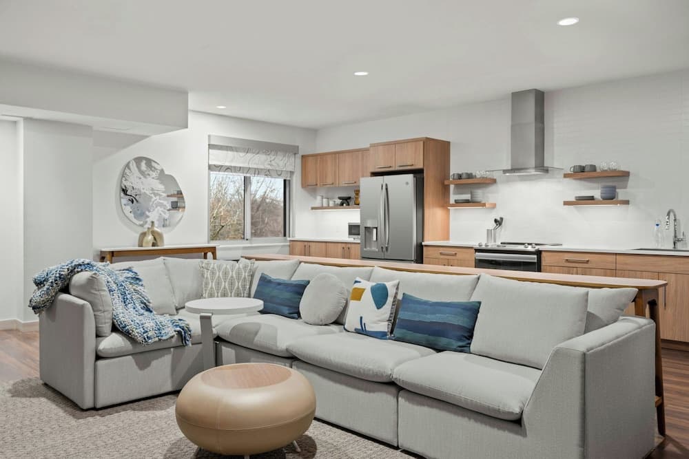 Element Springfield South