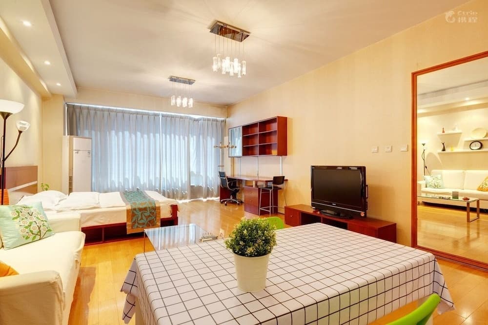 Apple Apartment