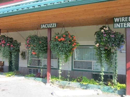Downtowner Inn