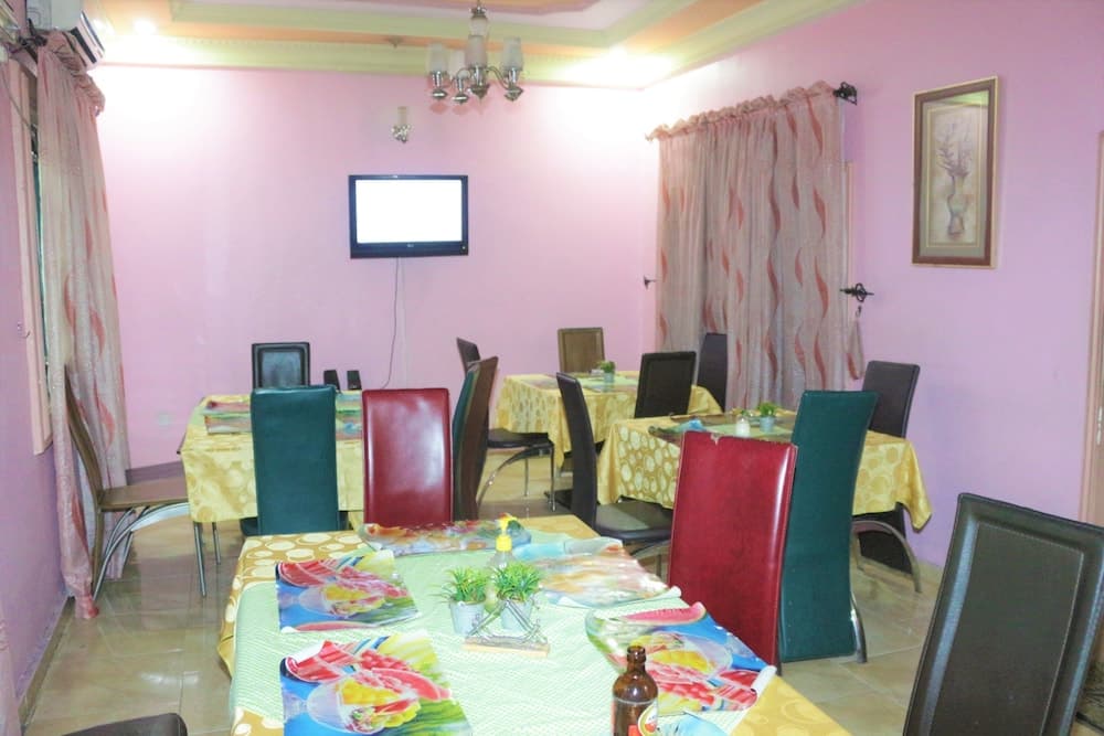 Chisam Suites