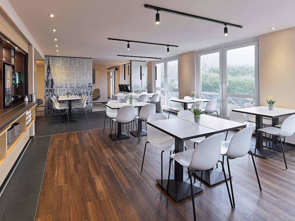B&B HOTEL Köln-West
