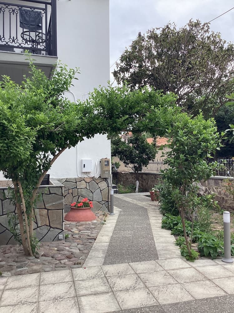 Anaxos Garden