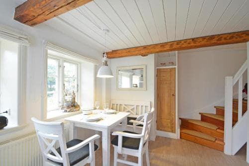 Mary's Hus
