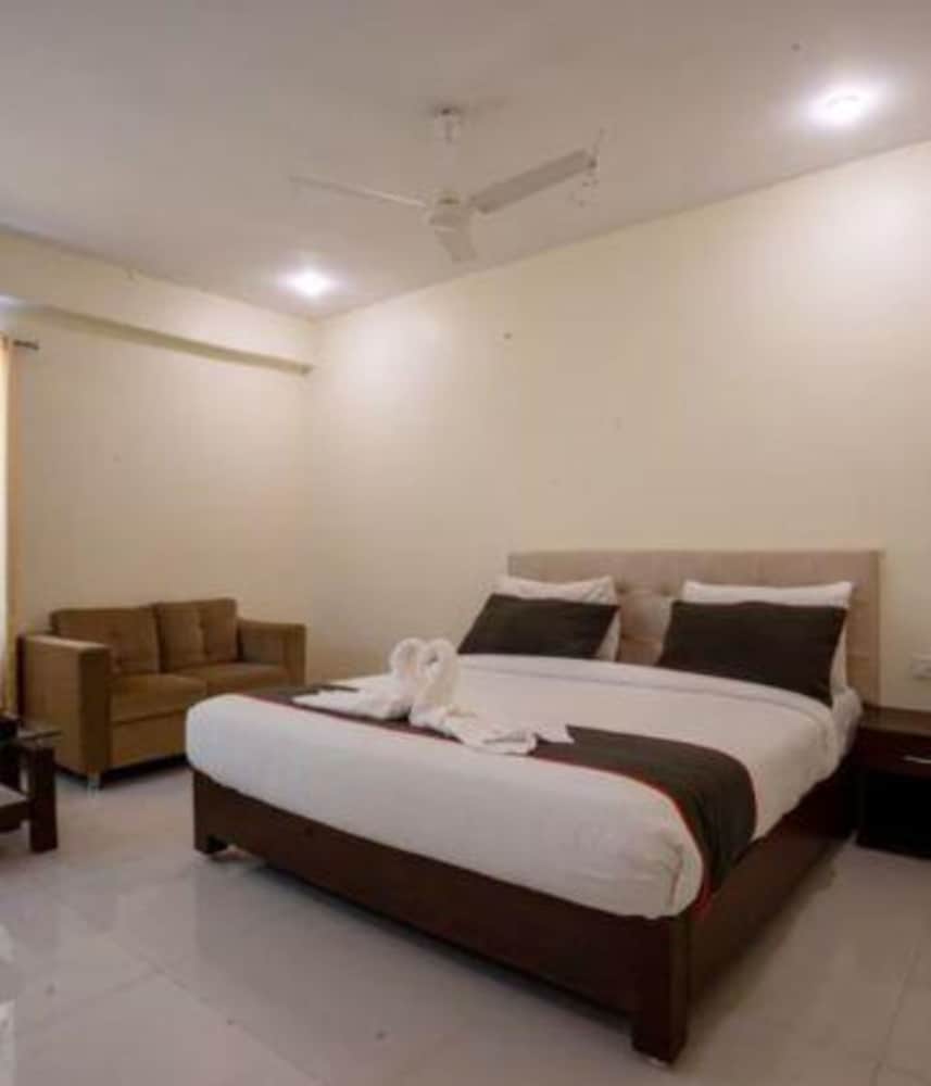 Fabhotel Prime Lorven