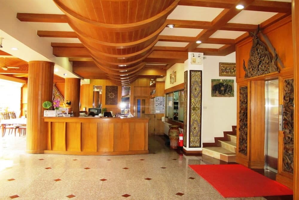 P72 Hotel