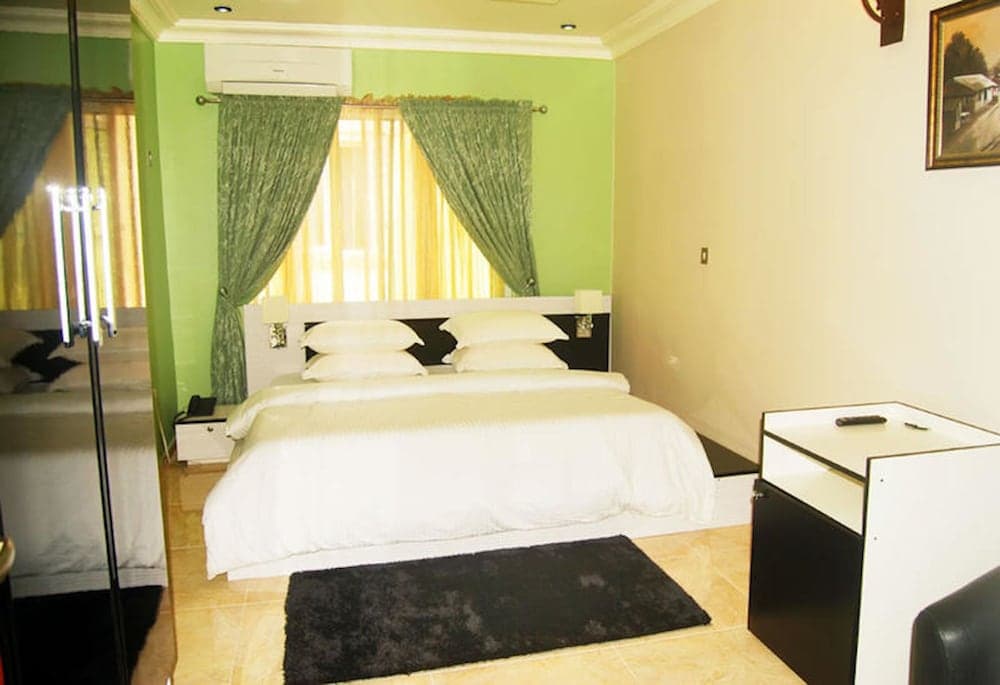 Milestone Hotel