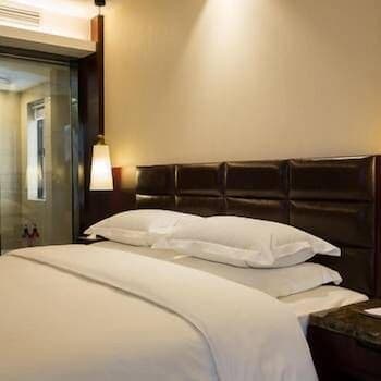 Dongyi Hotel