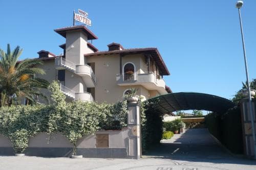 Ninfa Hotel