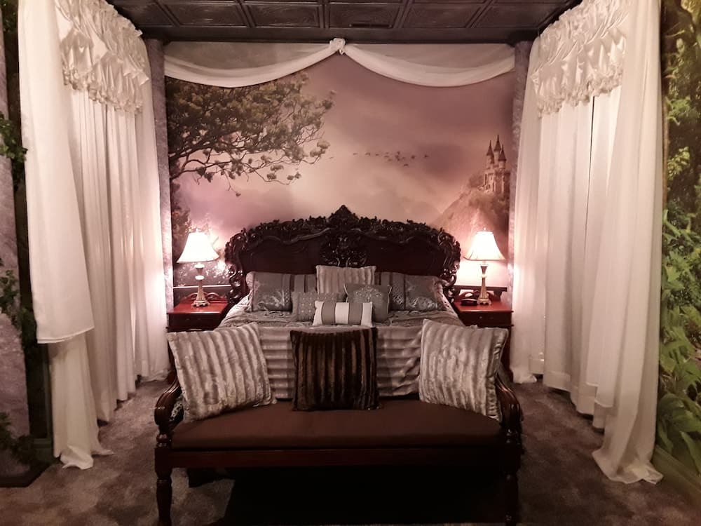 Lions Gate Manor