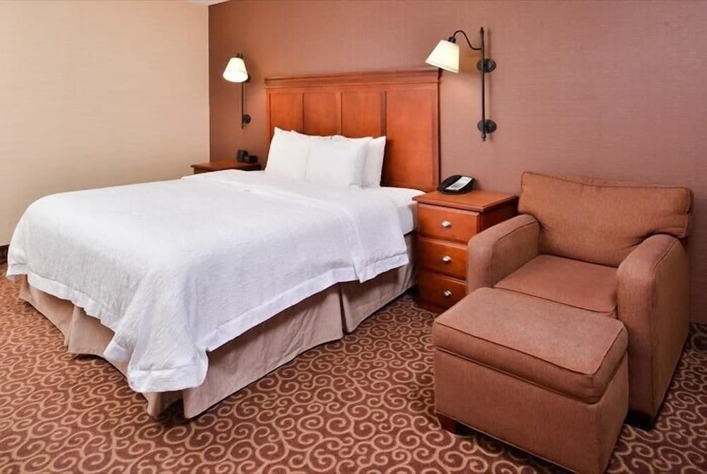 Hampton Inn Pittsburgh Mcknight Rd.
