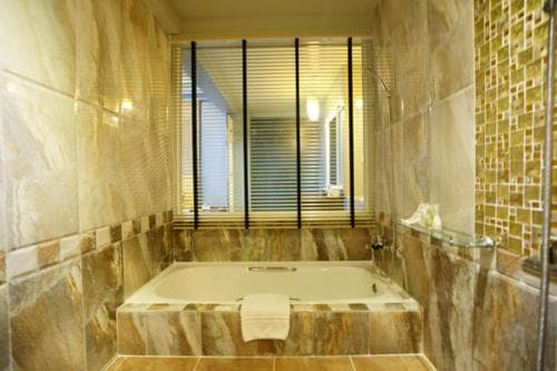 Phet Hotel