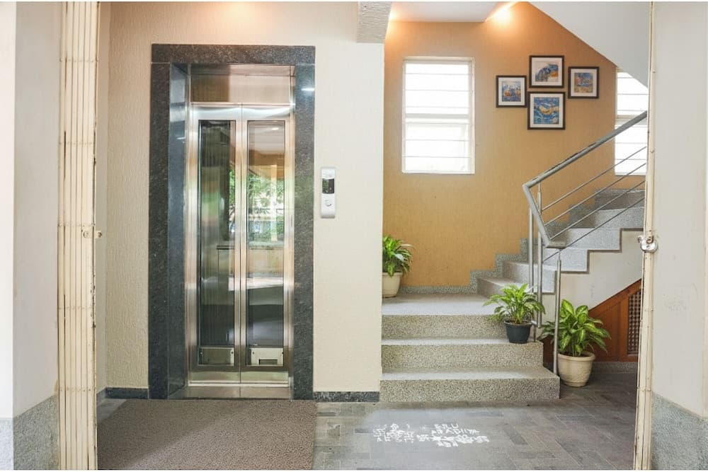 Fabhotel Shree Haree Residency