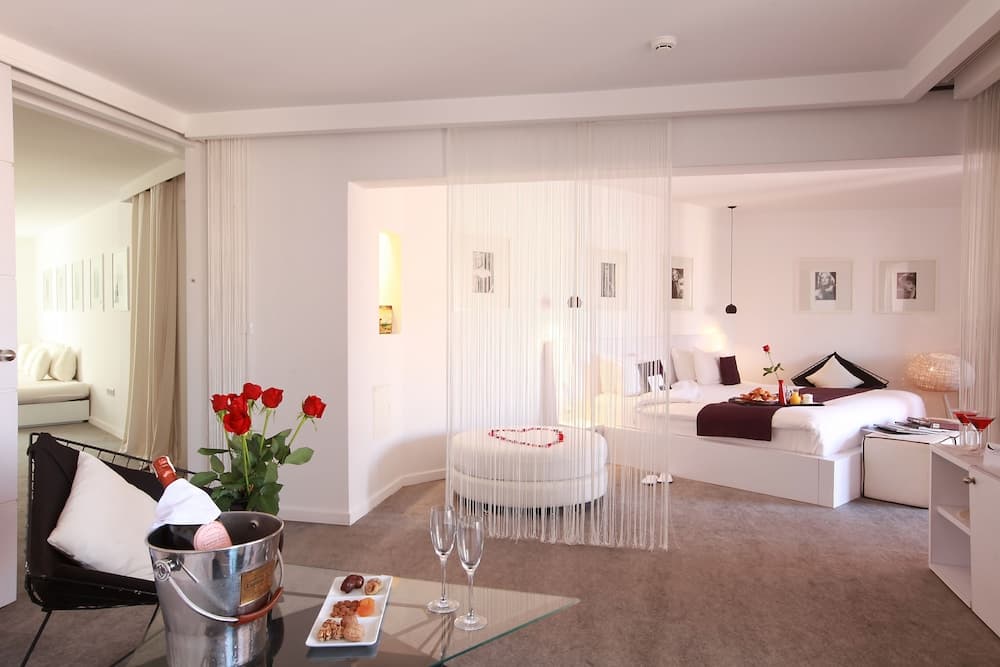Bab Hotel