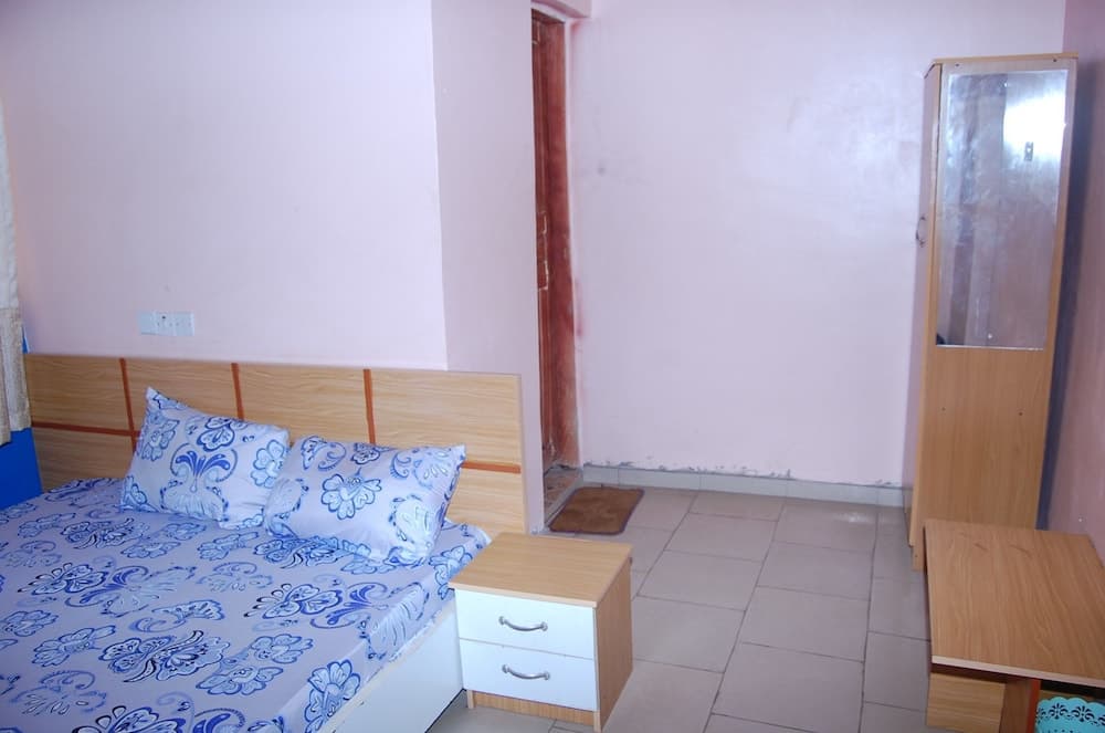 Yseg Hotel