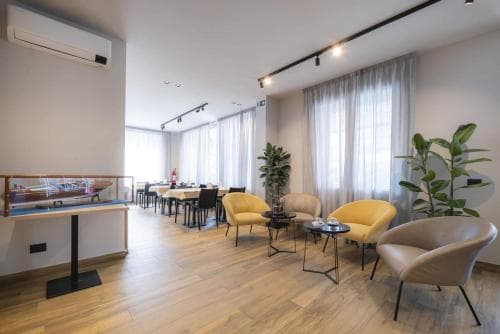 Global Hotel