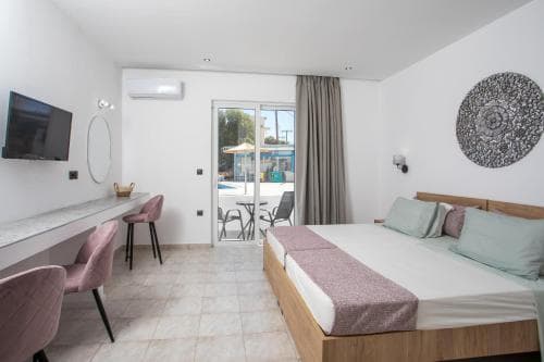 Lisabeth Studio Apartments
