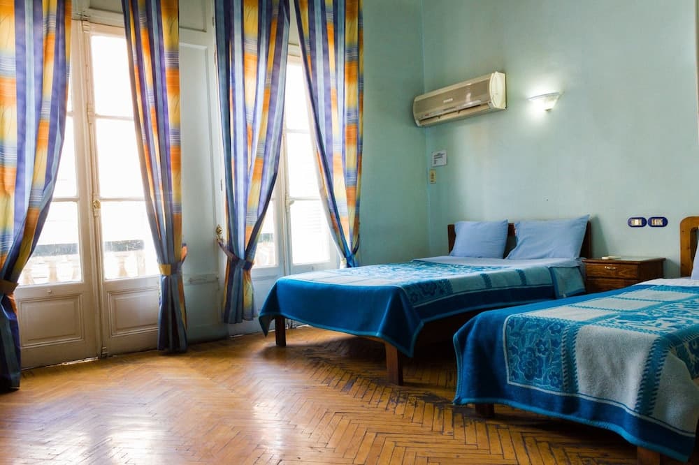 Hostel Luna