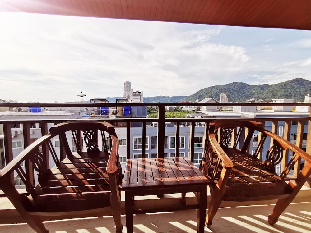 Azhotel Patong