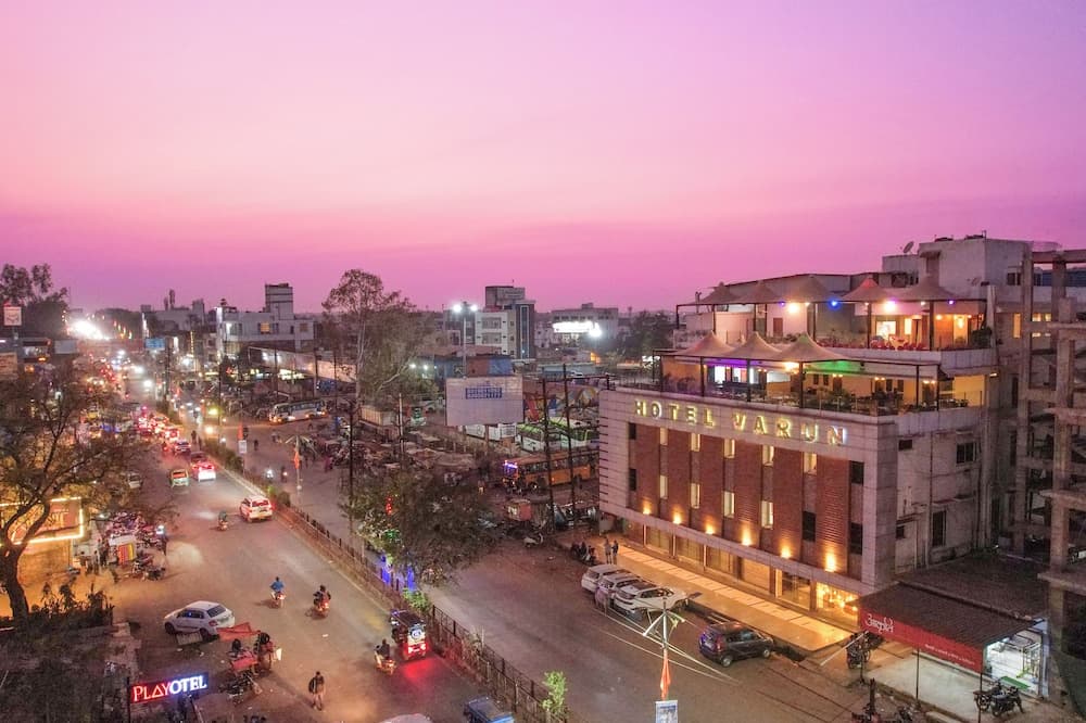 Hotel Varun
