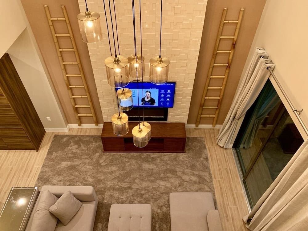 3 Bedroom- 3,5 Bathroom Magic Village 7591 Bd