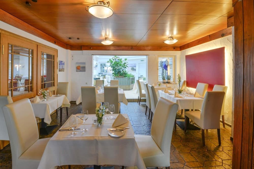 Mayers Waldhorn Hotel