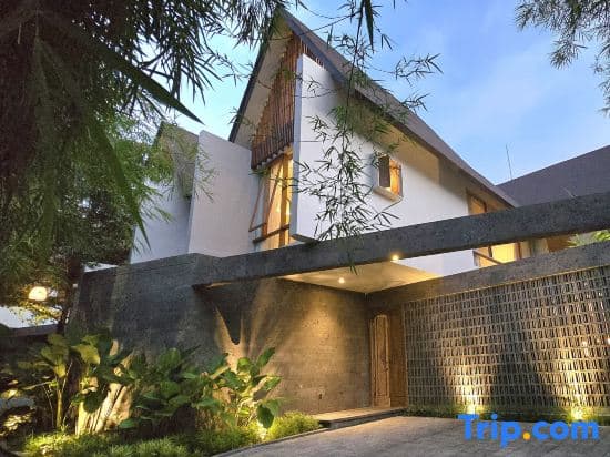 Pulang Villas Pererenan by Nakula