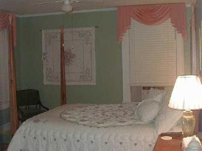 Walnut Lane Inn Bed and Breakfast