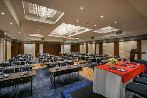Royal Singi Hotel