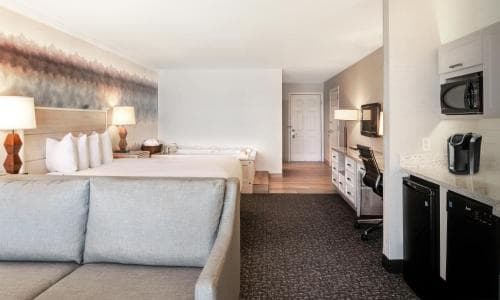 Hallmark Resort Newport
