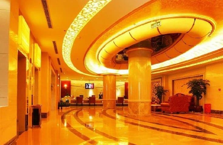 Crown International Hotel