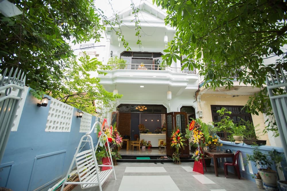 Shark Hotel - Hostel