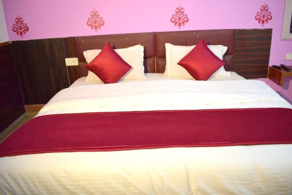 Radhe The Hotel