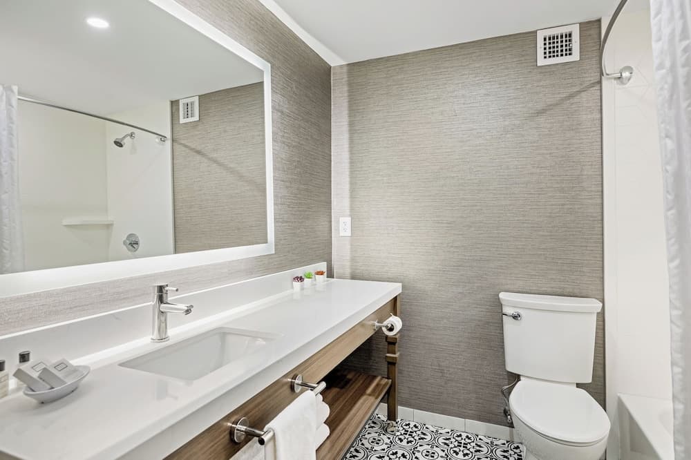 John Carver Inn & Spa
