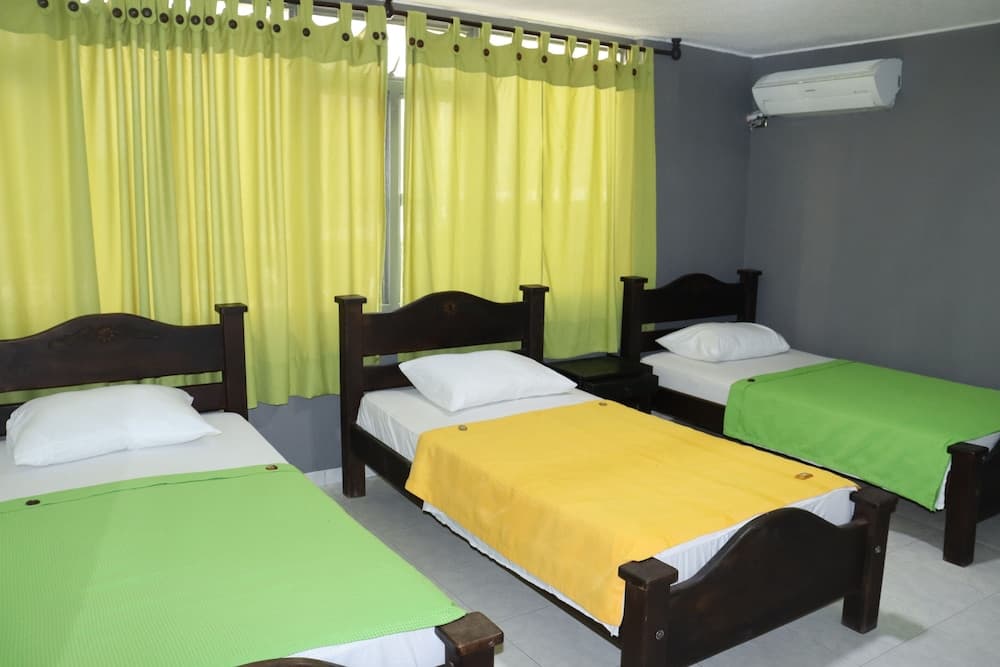 Hotel Inambu