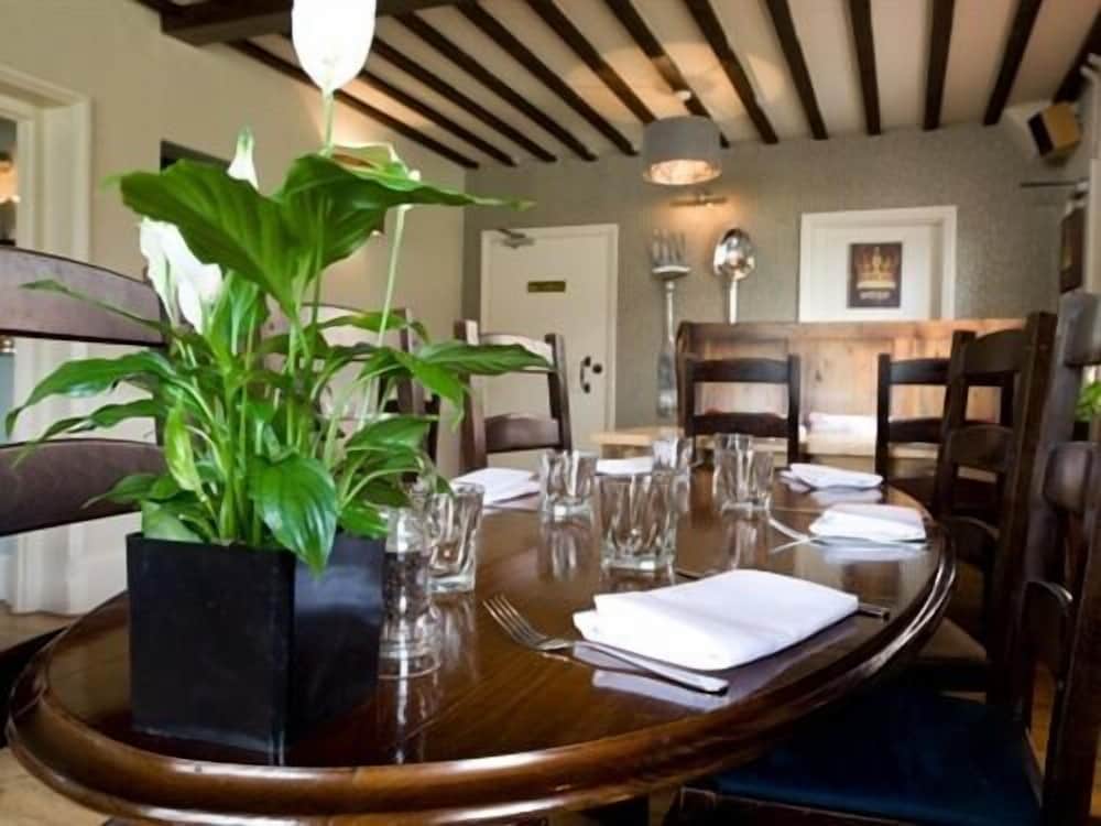 The Cherry Tree Inn
