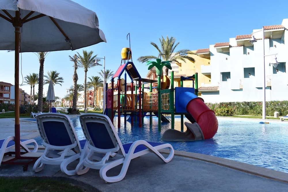PORTO MATROUH chalet families only