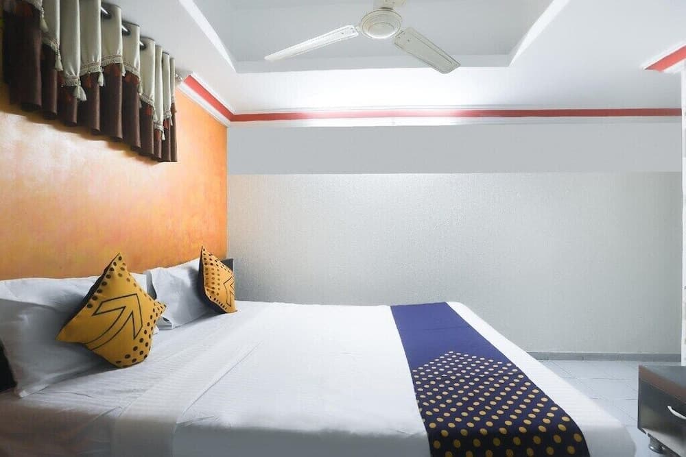 Hotel Ashish