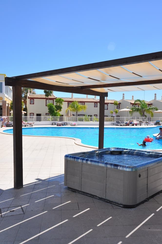 Ponta Grande Resort