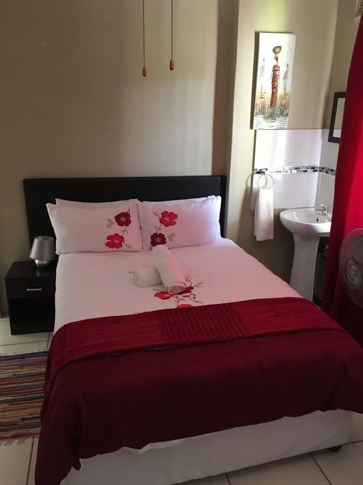 Luh Guesthouse