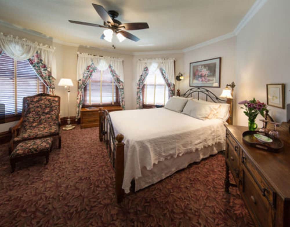 McConnell Inn