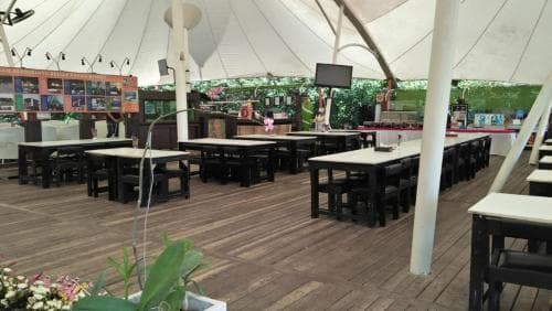 BeeJay Bakau Resort