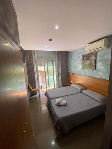 Hostal Drassanes