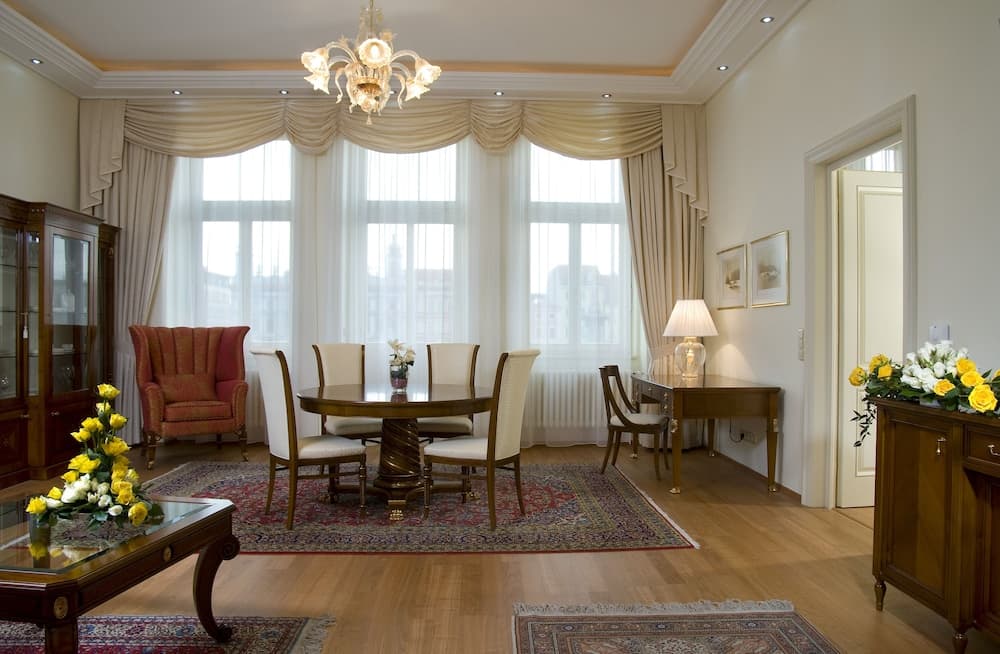 Zvon Design Suites