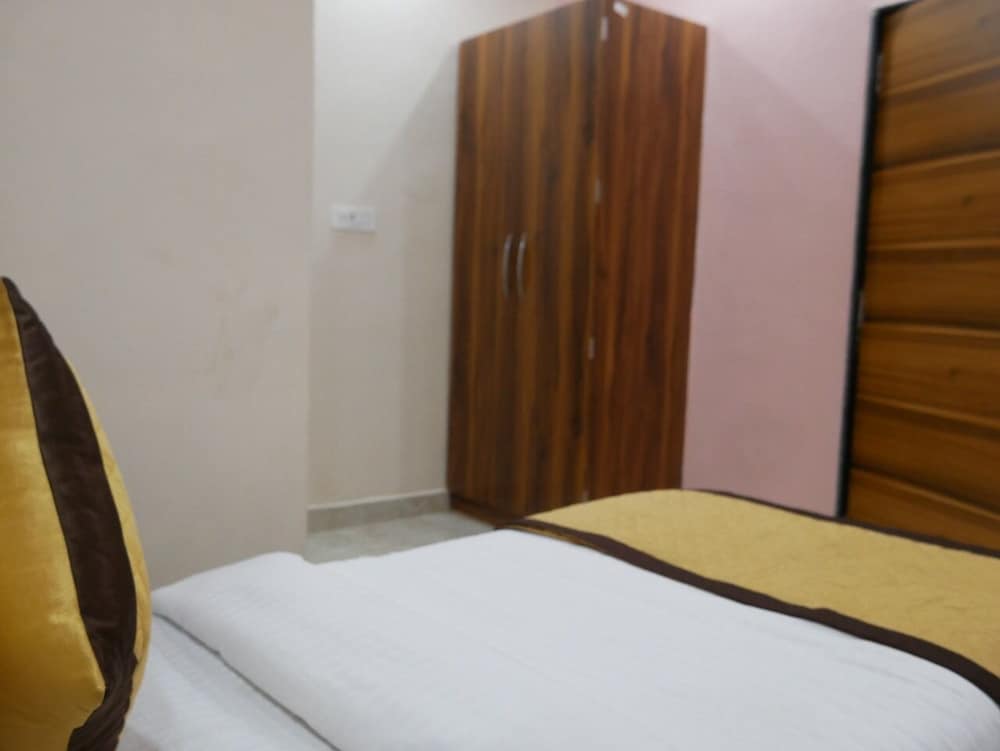 Hotel AyushMan Inn