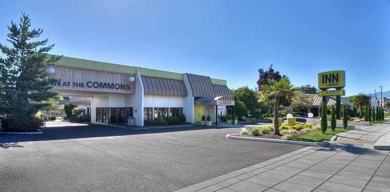 Inn At The Commons