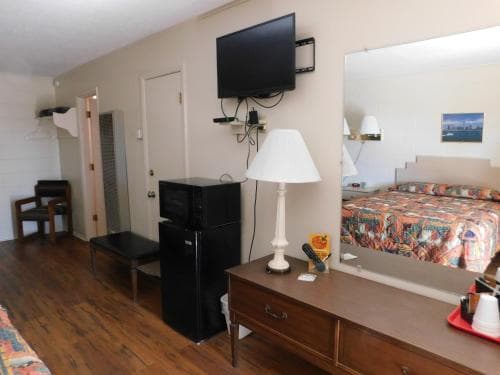 Royal Host Motel