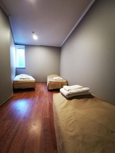 Red Emperor Hostel&Bar