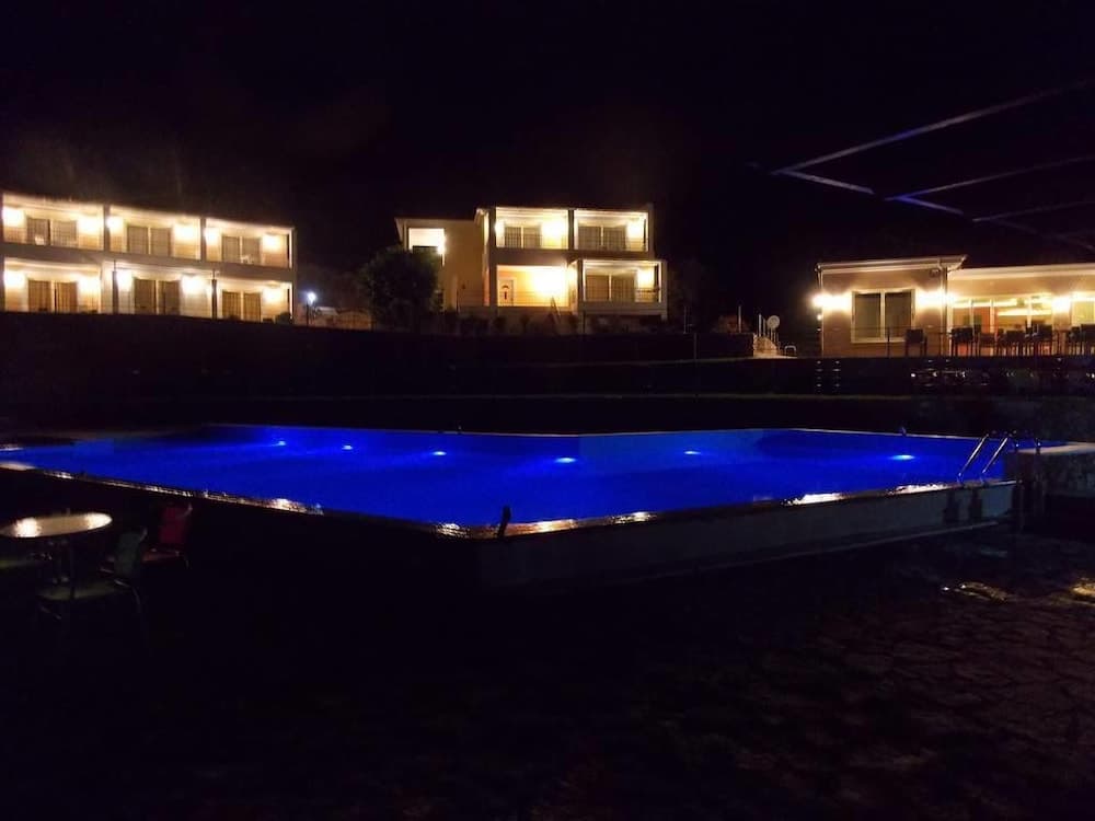 Hotel Theasis