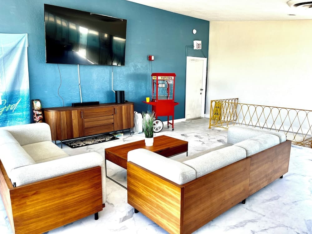 Makai Beach Lodge